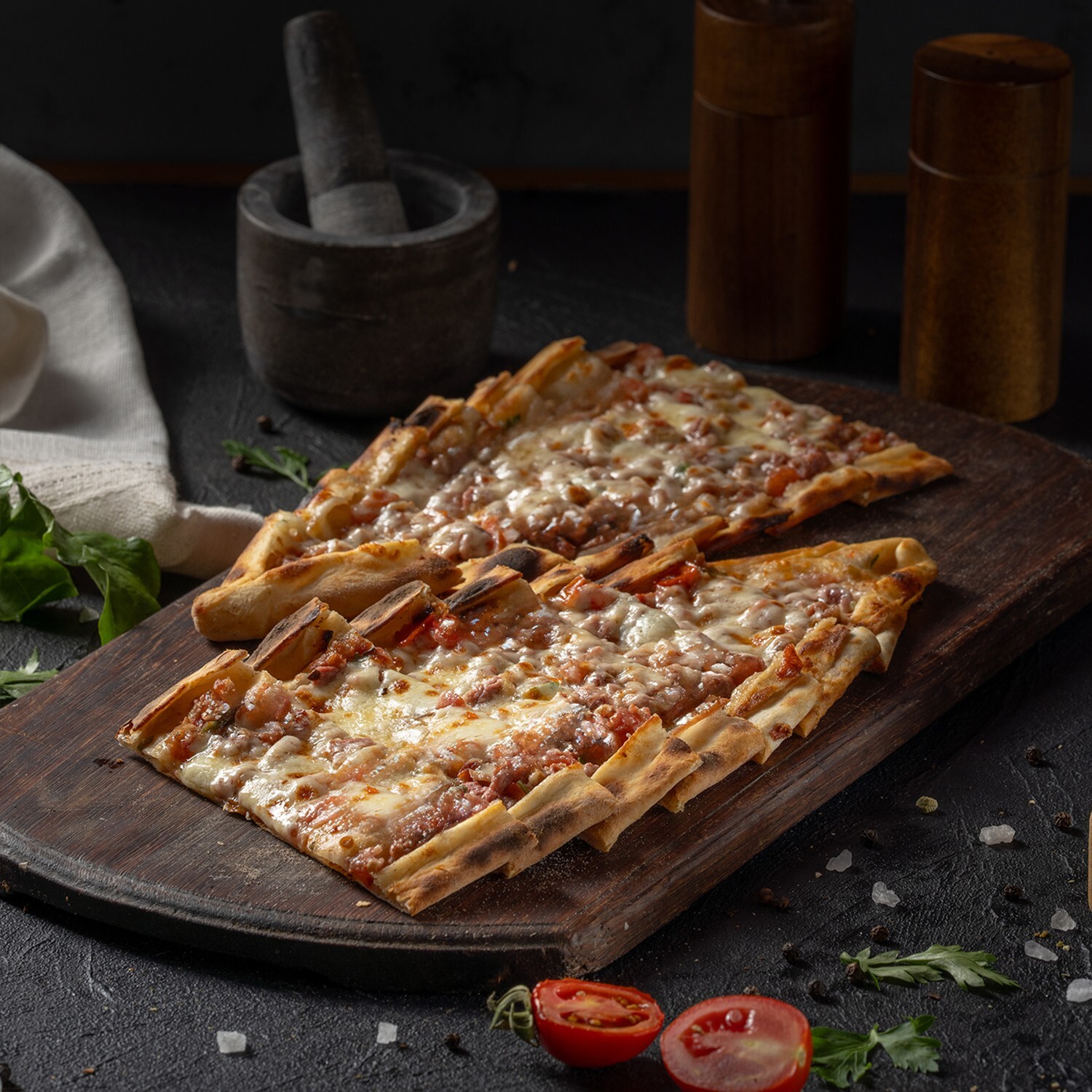 Köz Patlıcanlı Kaşarlı Pide