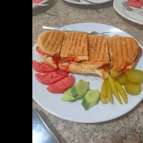 Domatesli & Kaşarlı Tost