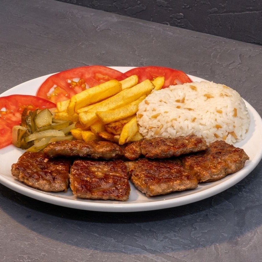 Pirinç Pilavı Üstü Köfte