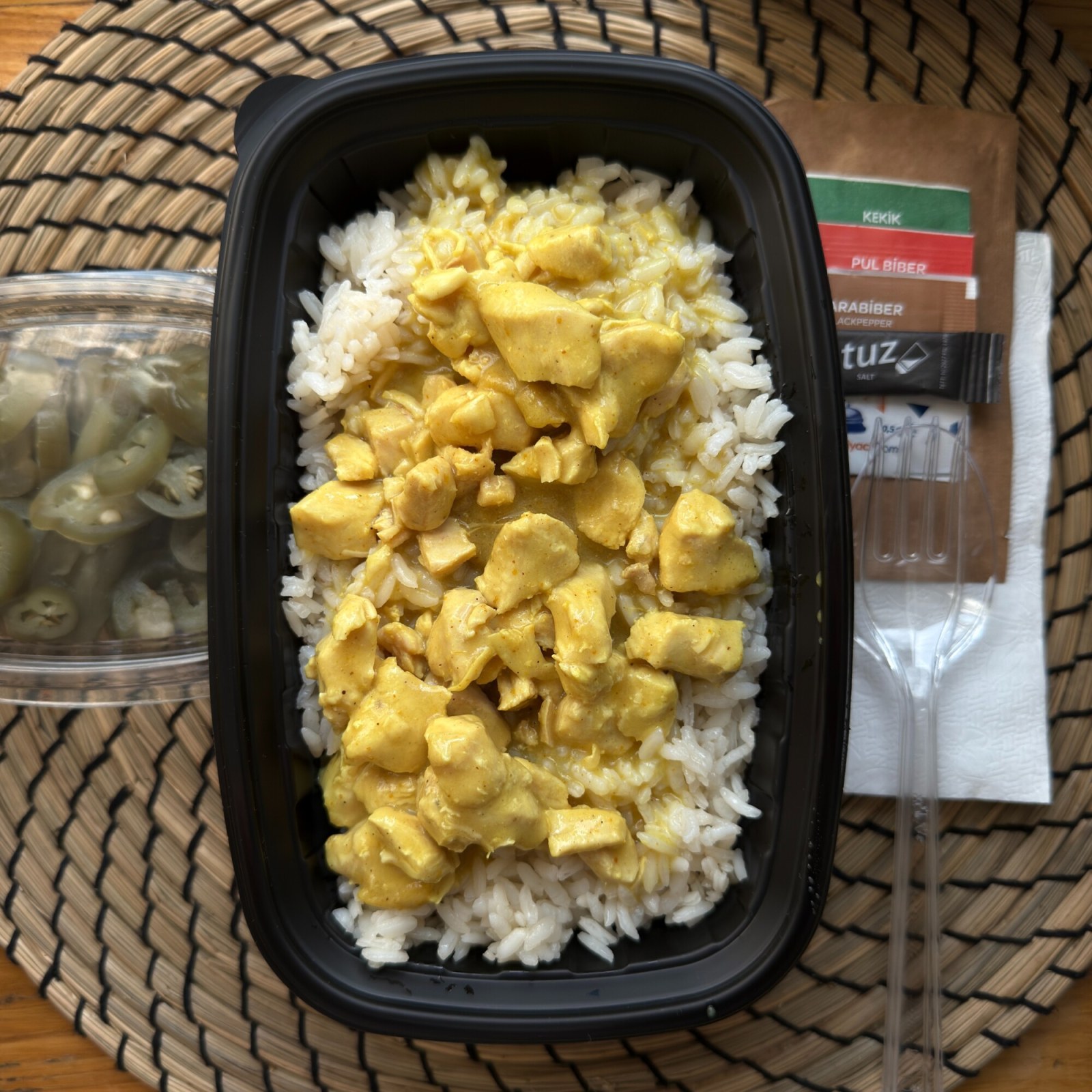 Köri Soslu Tavuklu Pilav