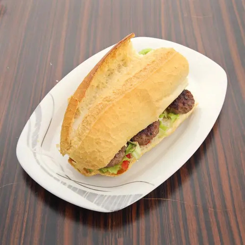 Sandviç Ekmeğine Kasap Köfte