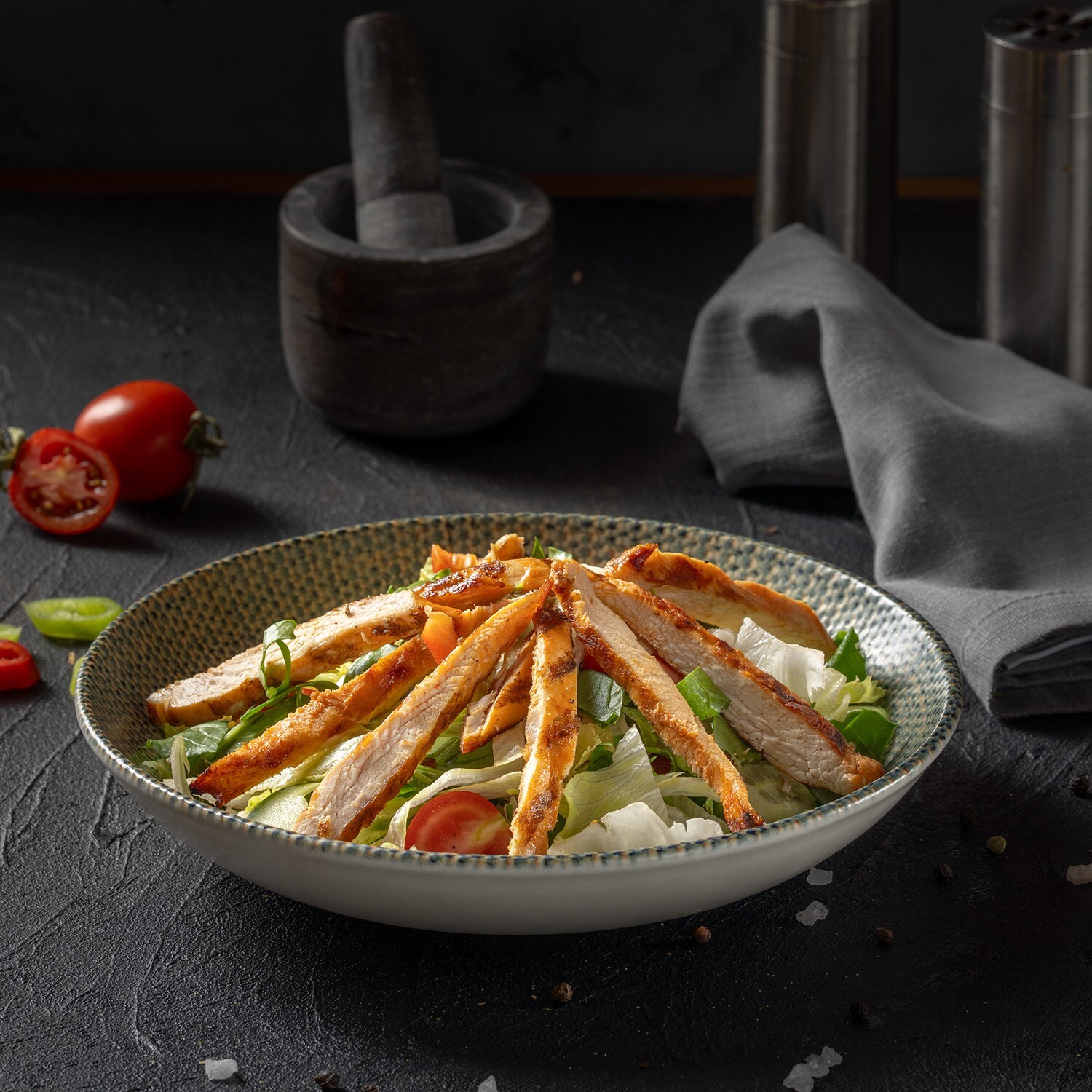 Izgara Tavuklu Salata