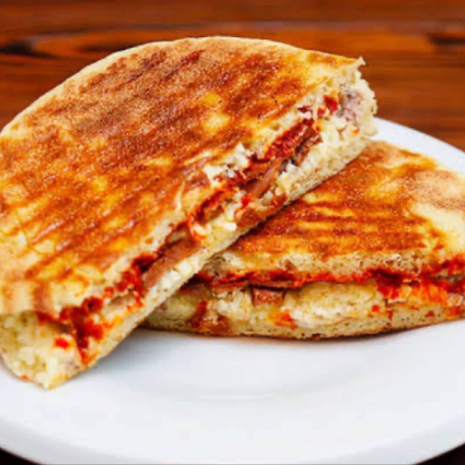Bazlama Tost + Sarıyer Kutu Cola.