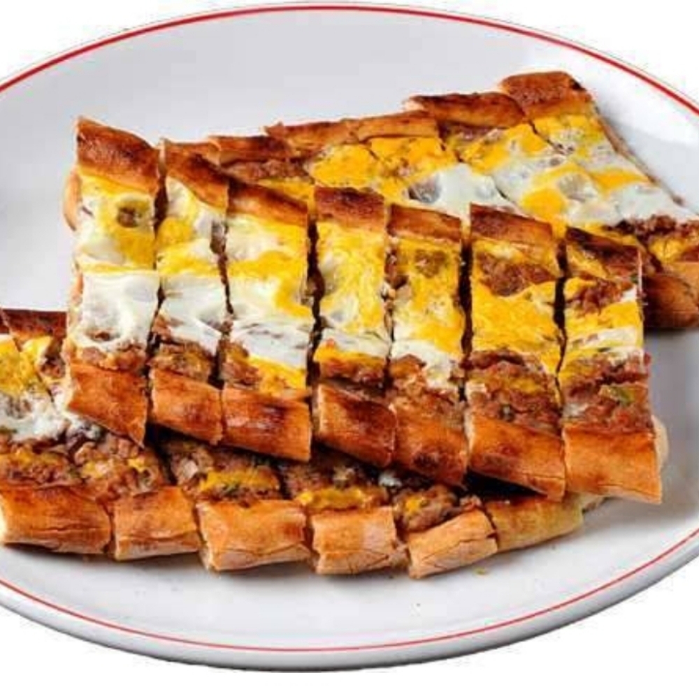 Kuşbaşı Yumurtalı Pide