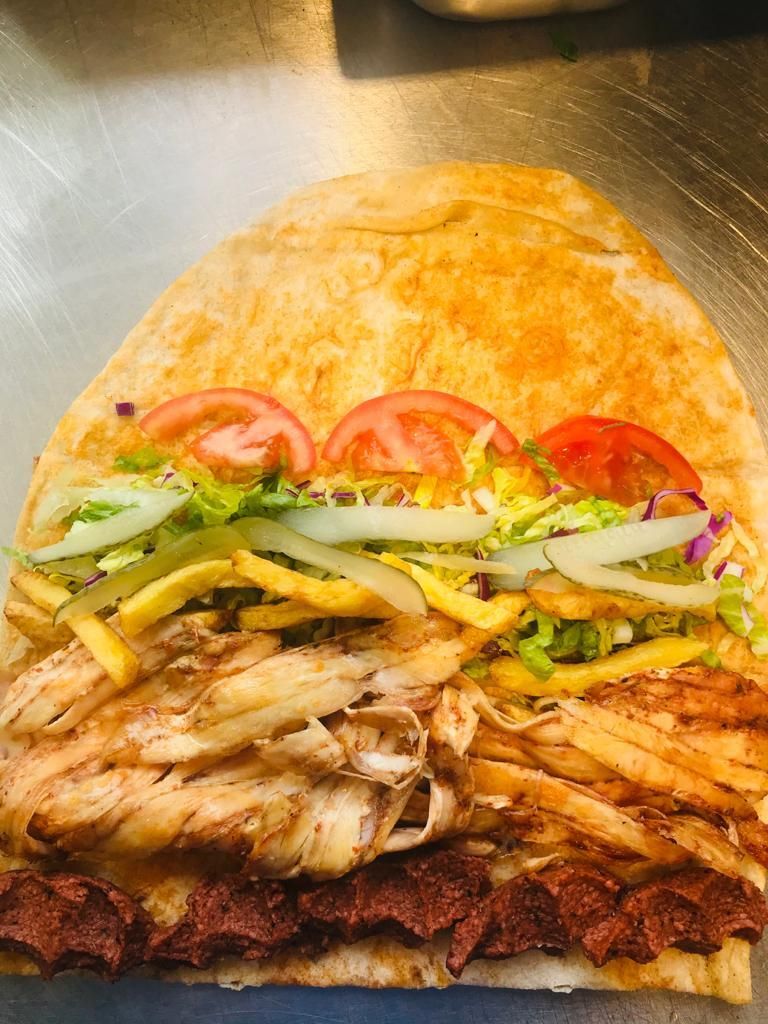 Atom lavaşta köfte döner