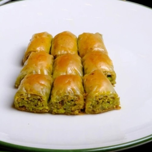 Fıstıklı Özel Baklava (1 kg.)