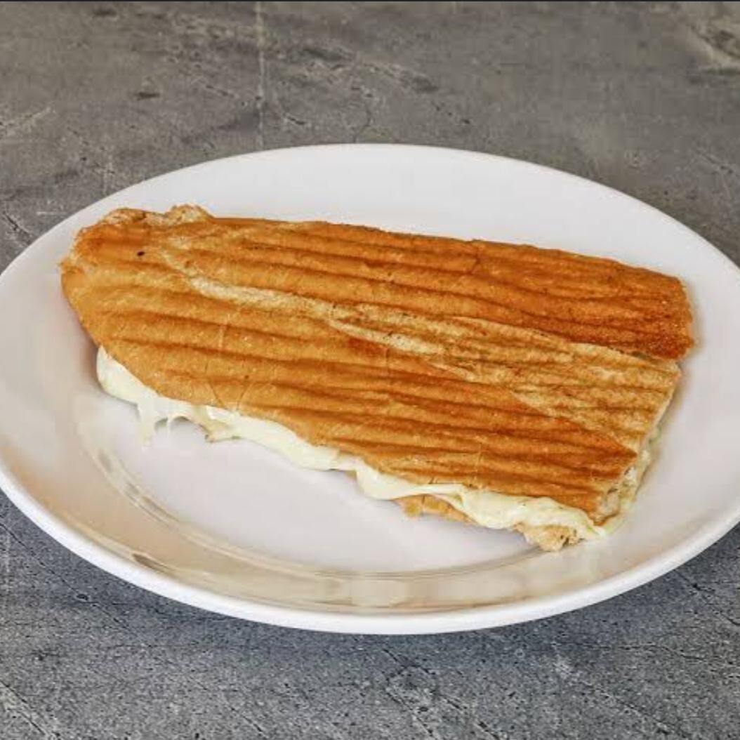 Çıtıro (Yarım Somun Sadece Kaşarlı)