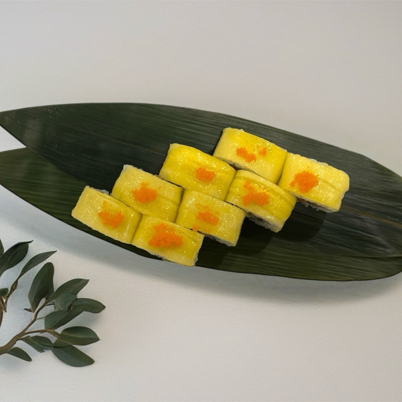 Mango Roll (8 pcs.)