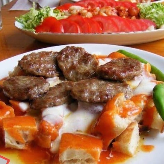 Yoğurtlu Köfte Menü (1 Kişilik) + Coca-Cola ( 33 Cl.)