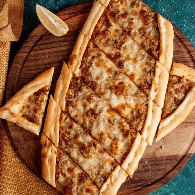 Kıymalı Kaşarlı+Coca Cola