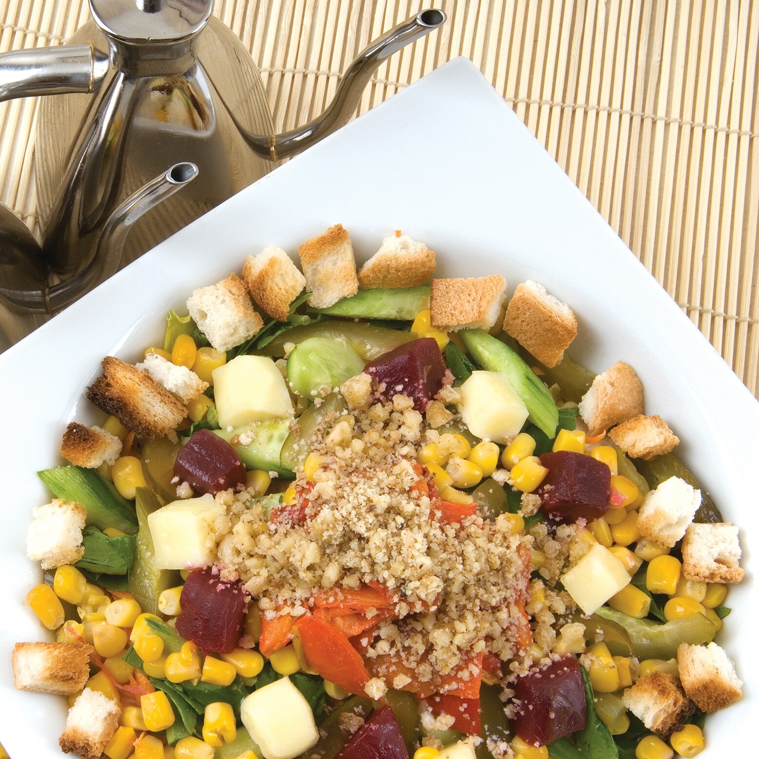 Uhm Kokteyl Salata