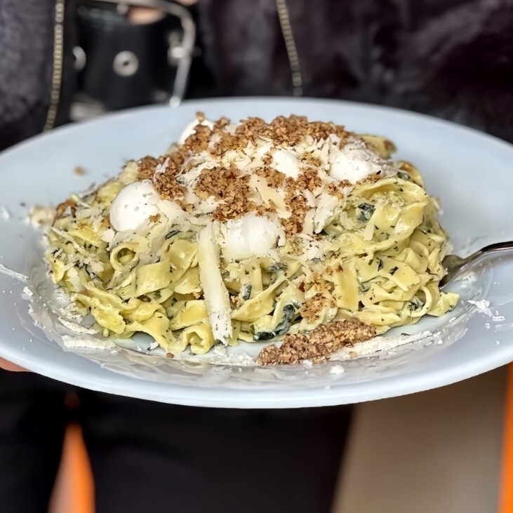 Pesto Jön