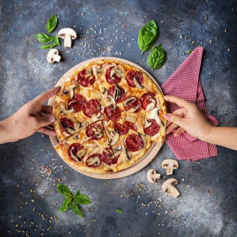Classic Pizza Şöleni VIP Line Sos Mantarlım Mısırlım Sucuklum Gurme Pizza de Italian ( Büyük Boy )