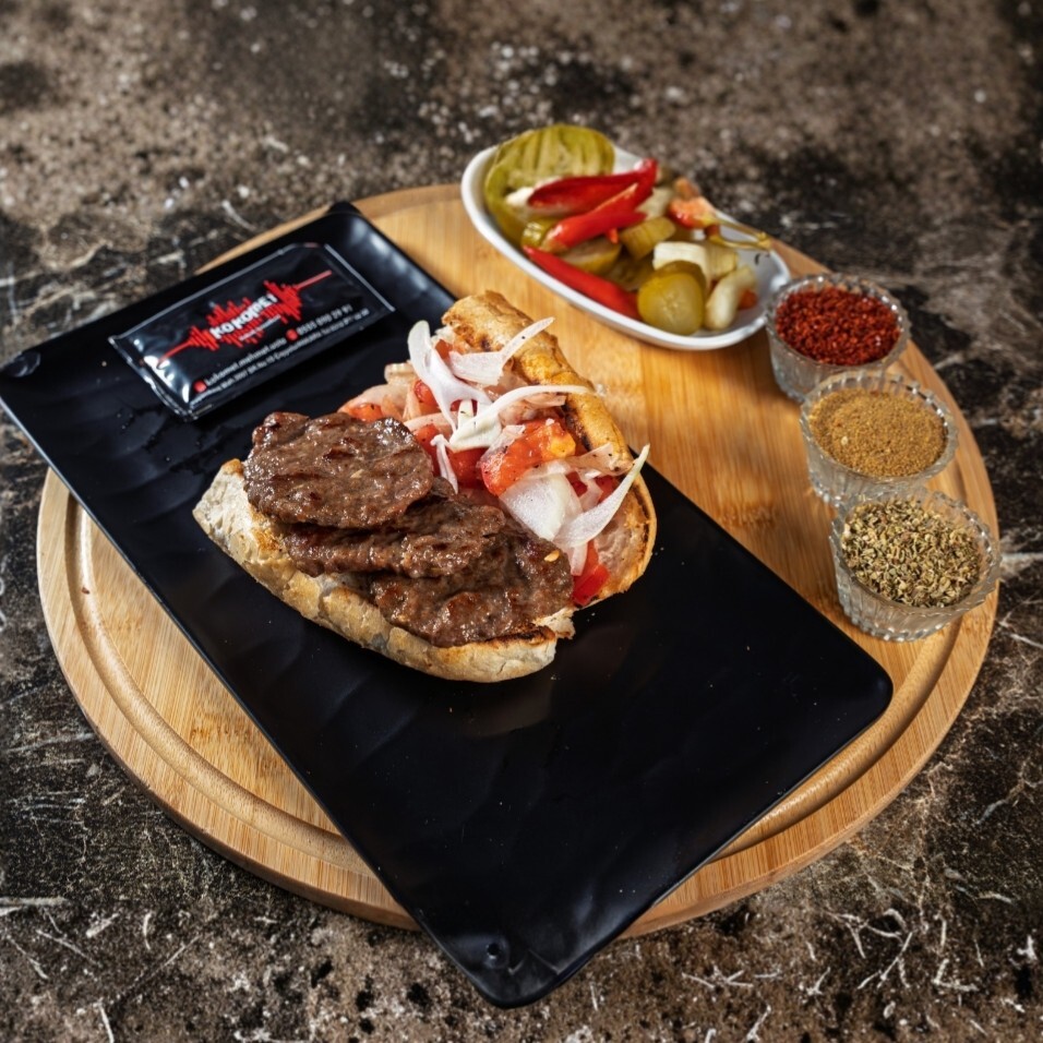 Çeyrek Köfte Ekmek