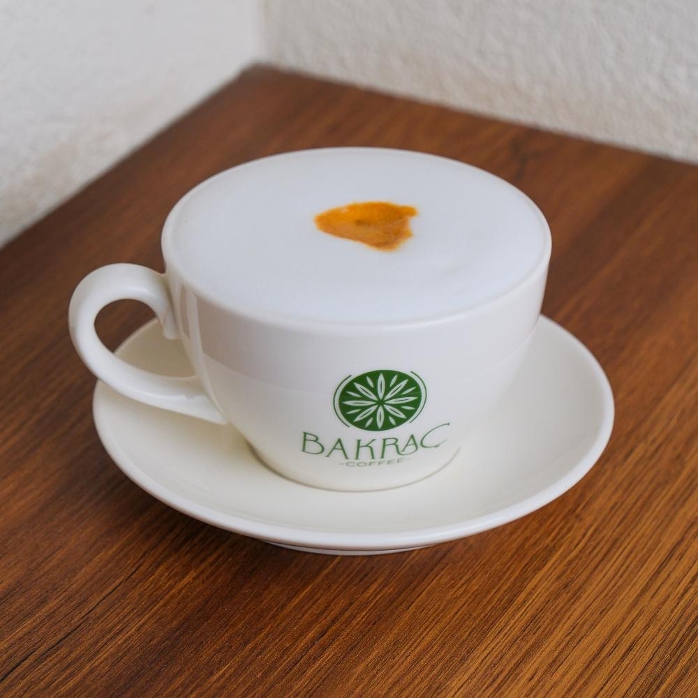 Latte Macchiato (Orta)