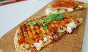 Karışık Bazlama - Tandır Tost + Coca-cola 250 ml.