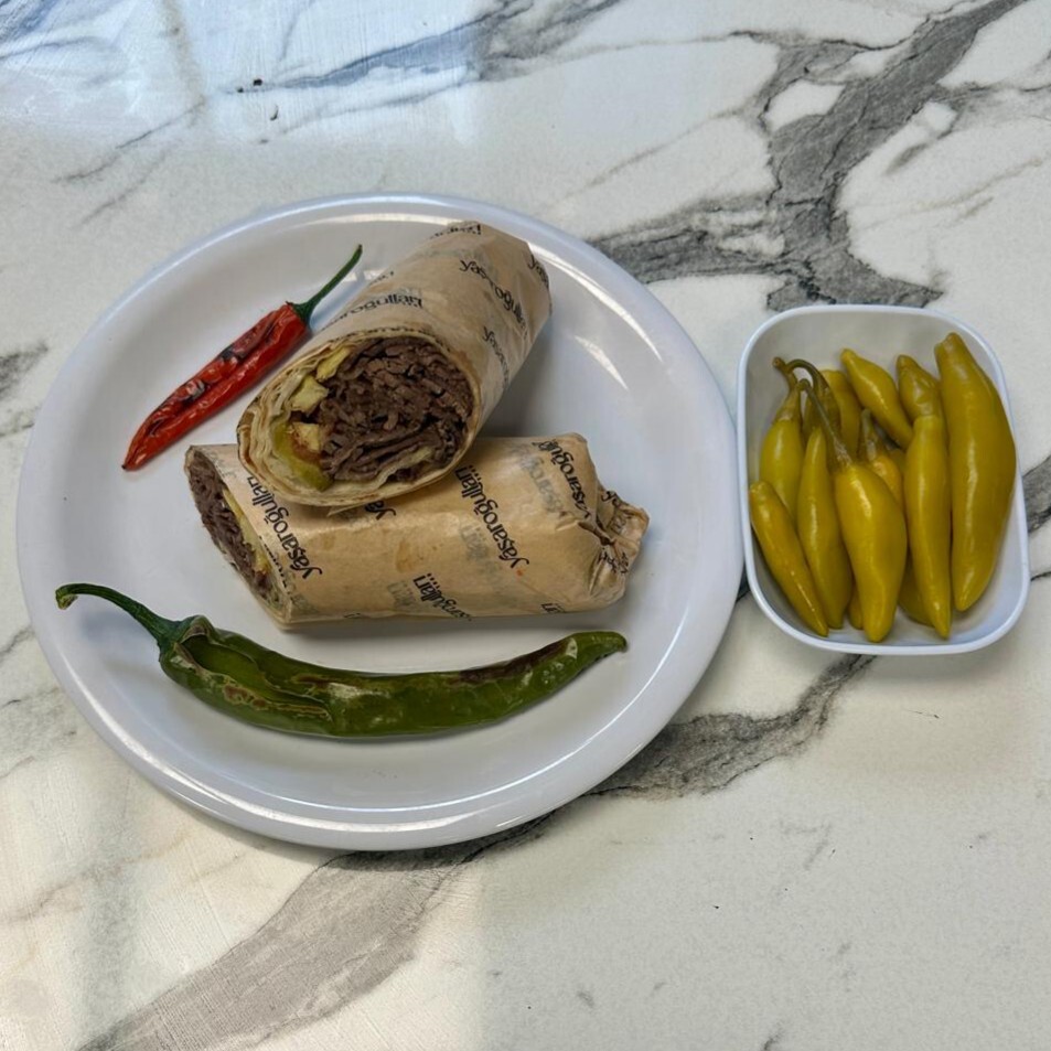 Lavaş Ekmek Arası Yaprak Et Döner ( 80 Gram )