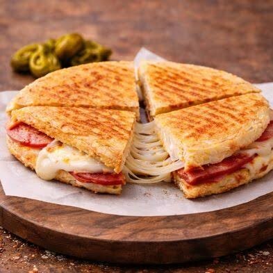 Sucuk Kaşarlı Yumurtalı Tost