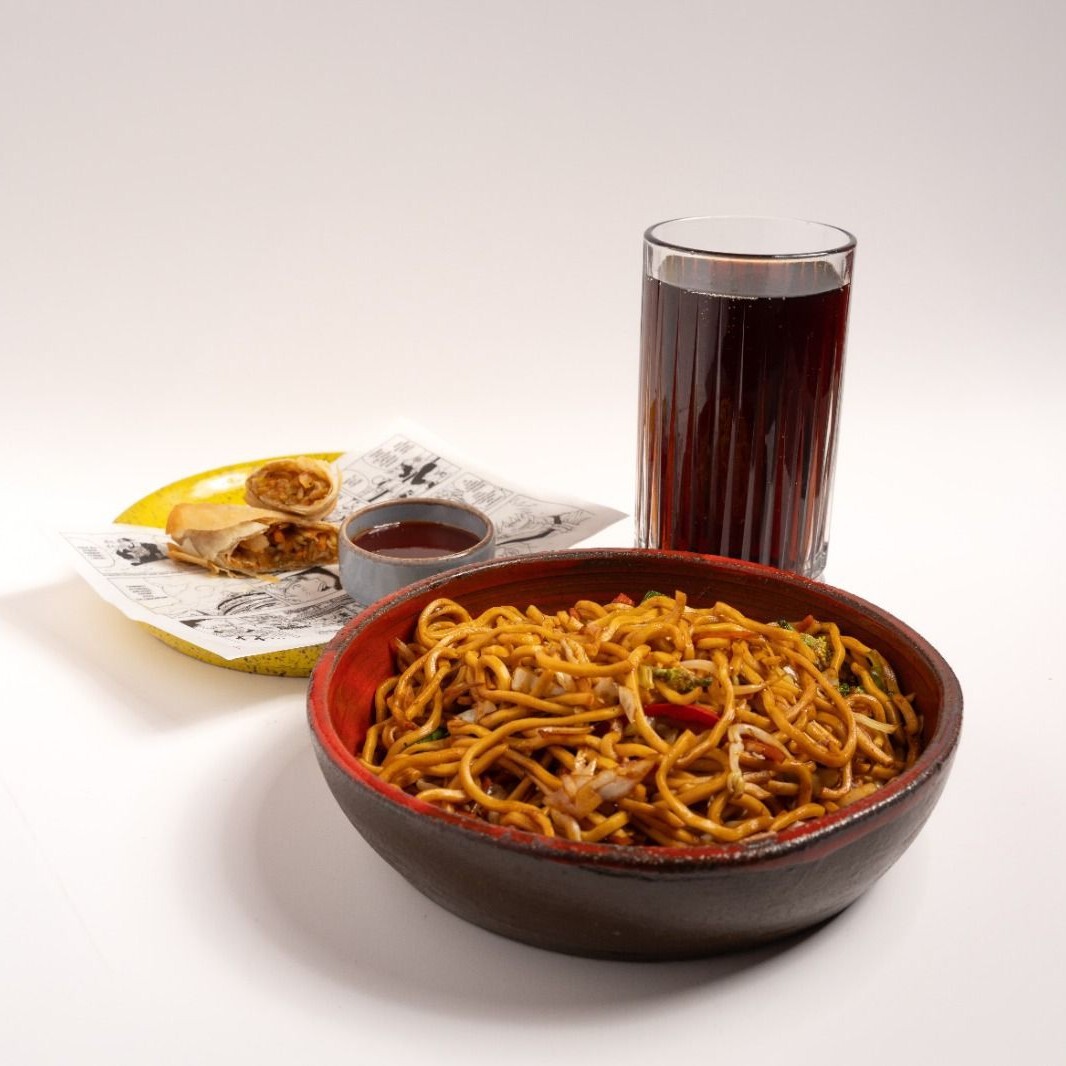 Sebzeli Noodle Menü