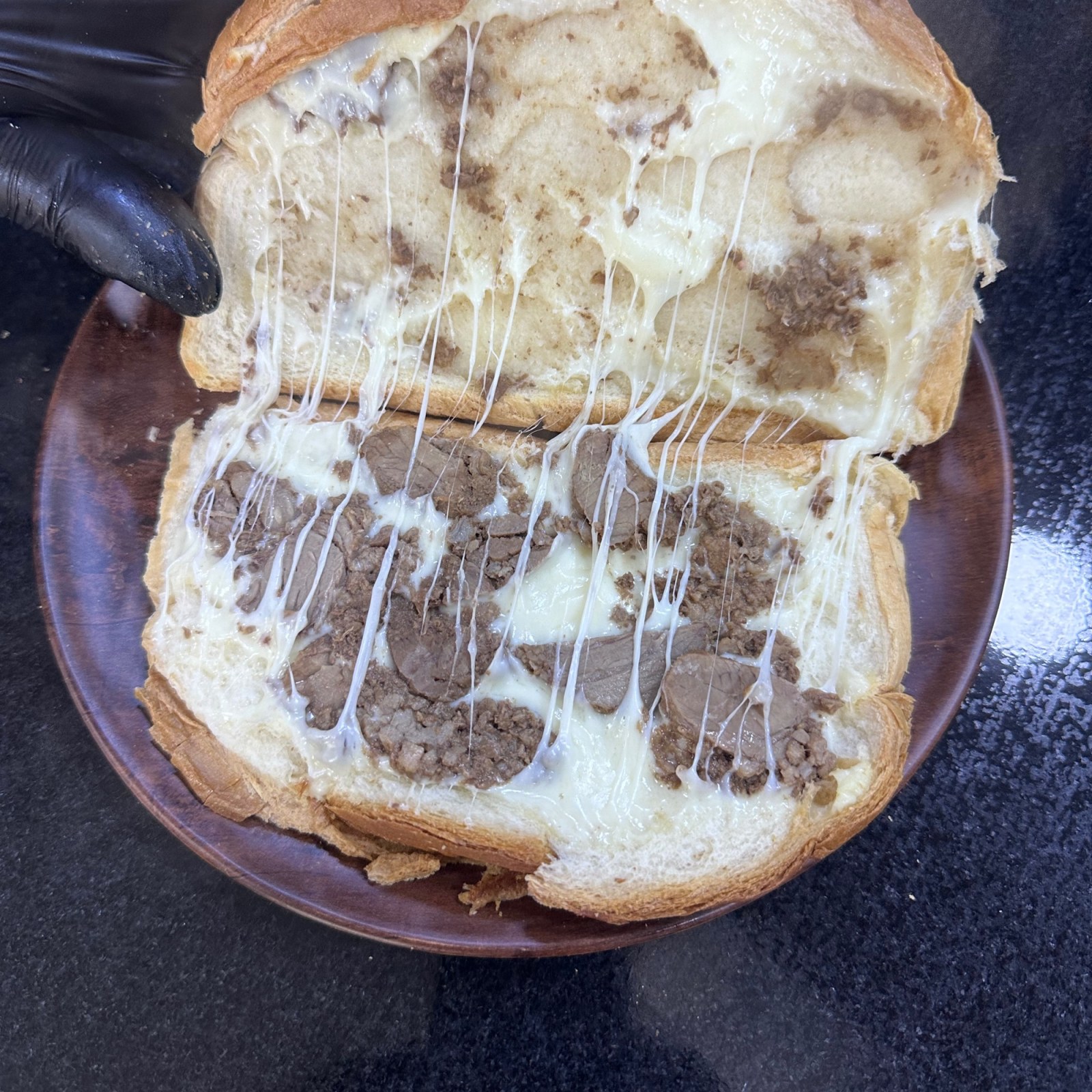 Kaşar Kavurmalı Tost