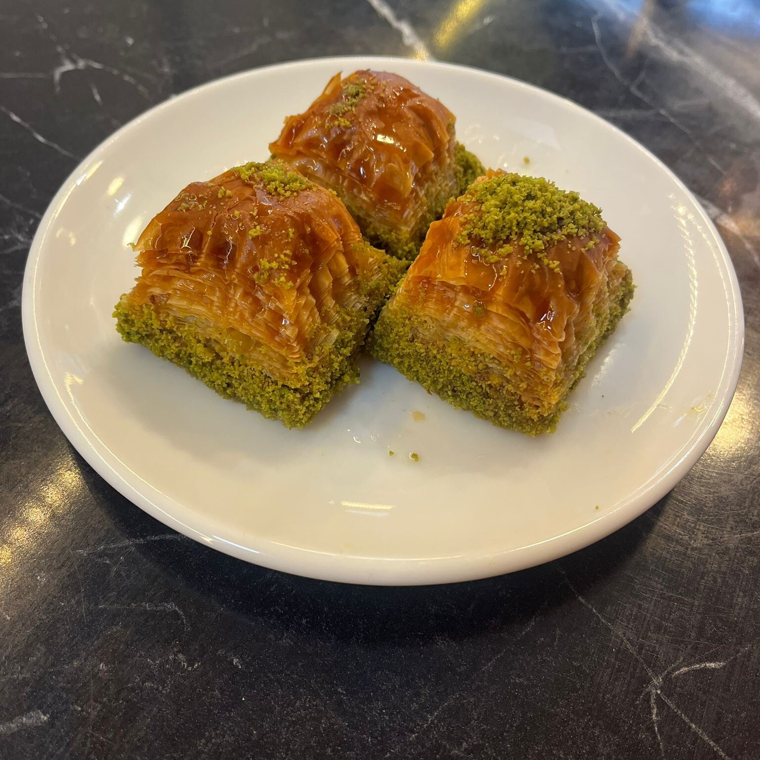 Fıstıklı Kuru Baklava (1 kg.)