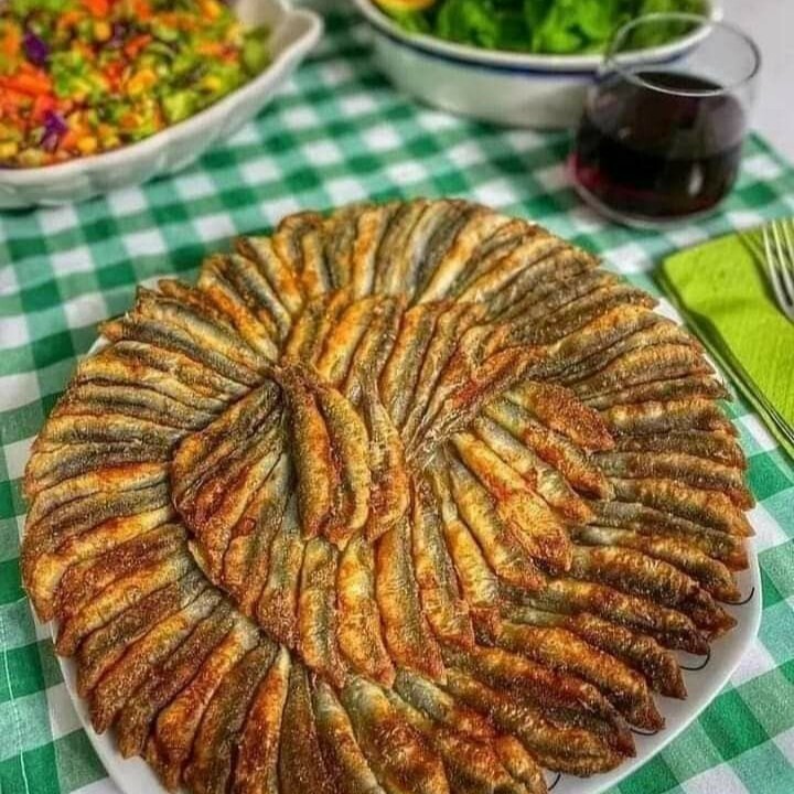 Hamsi Tava (2 kg.) Menü