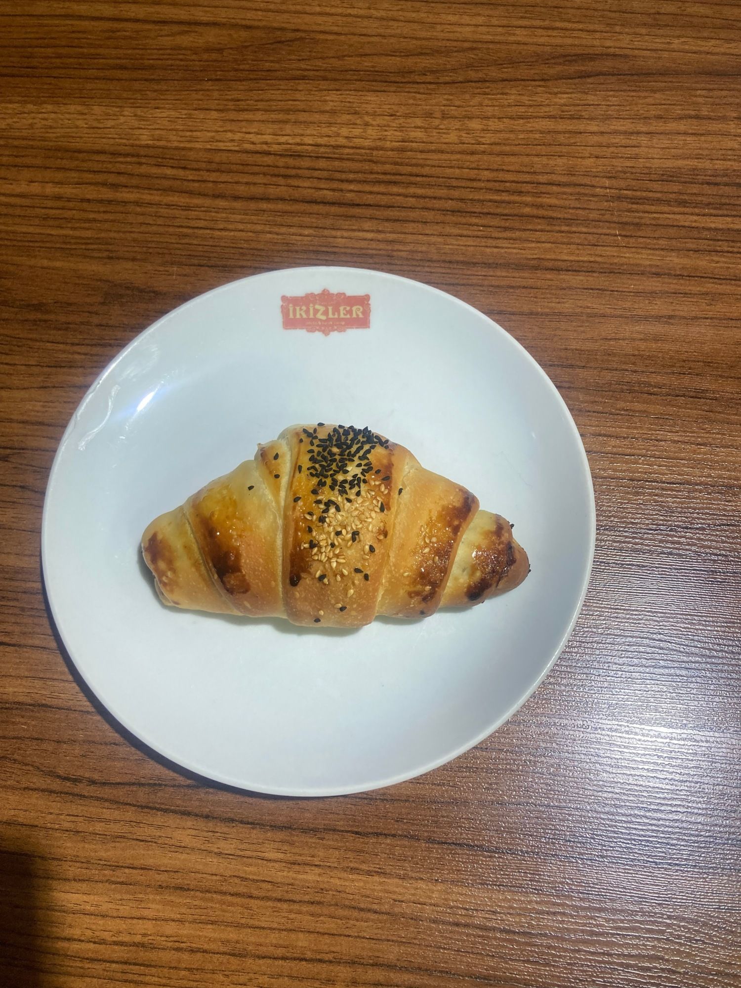 Sosisli Kaşarlı Açma (Adet)