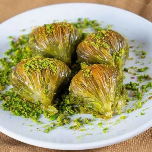 Tereyağlı Antep Fıstıklı Midye Baklava