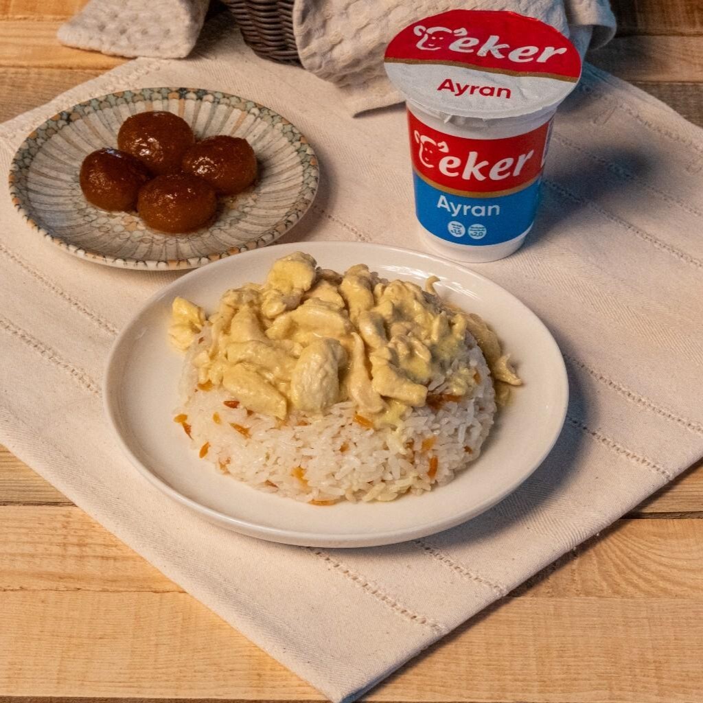 Köri Soslu Tavuklu Pilav + Ayran 270 ml + Kemalpaşa Tatlısı