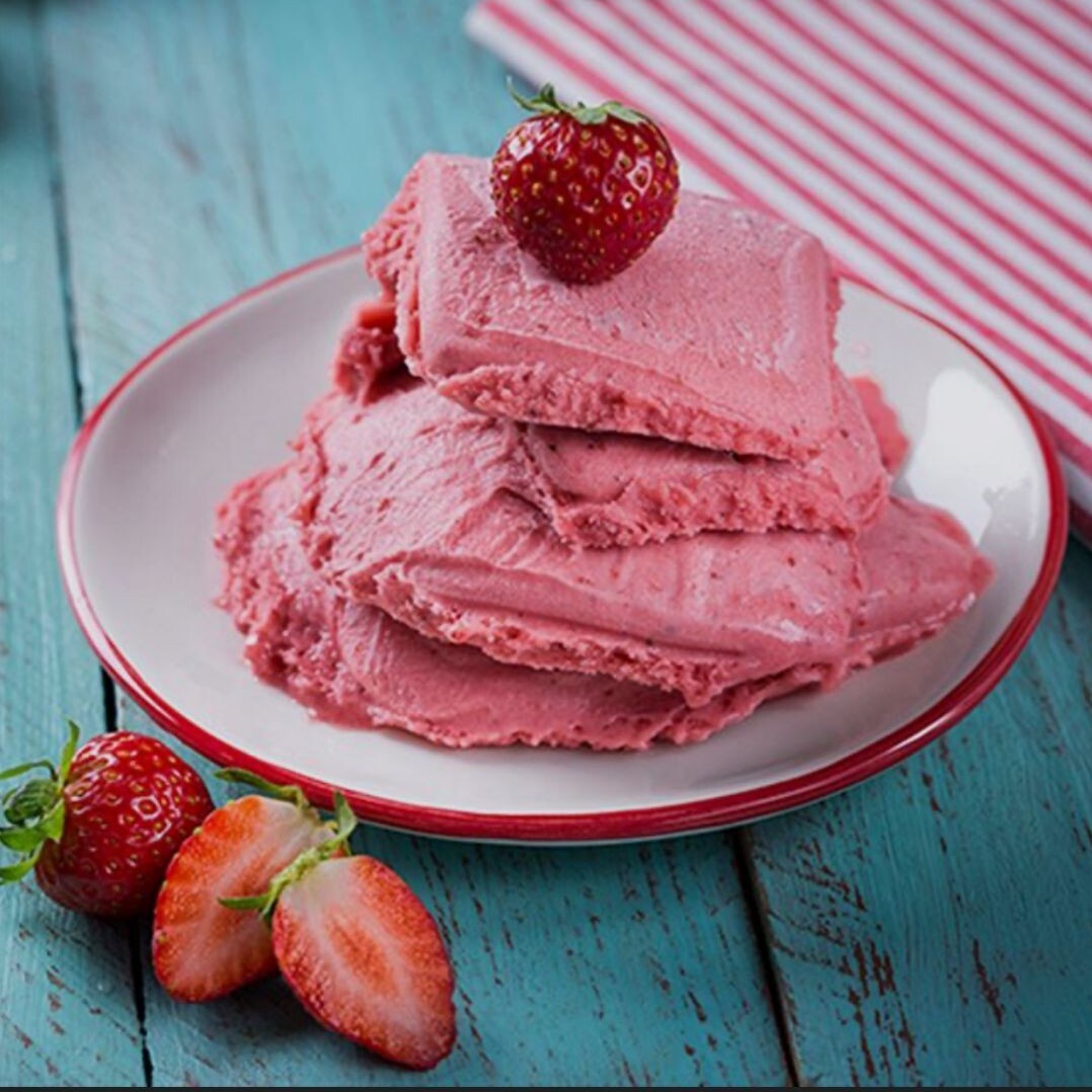 Çilekli Dondurma (500 Gr)