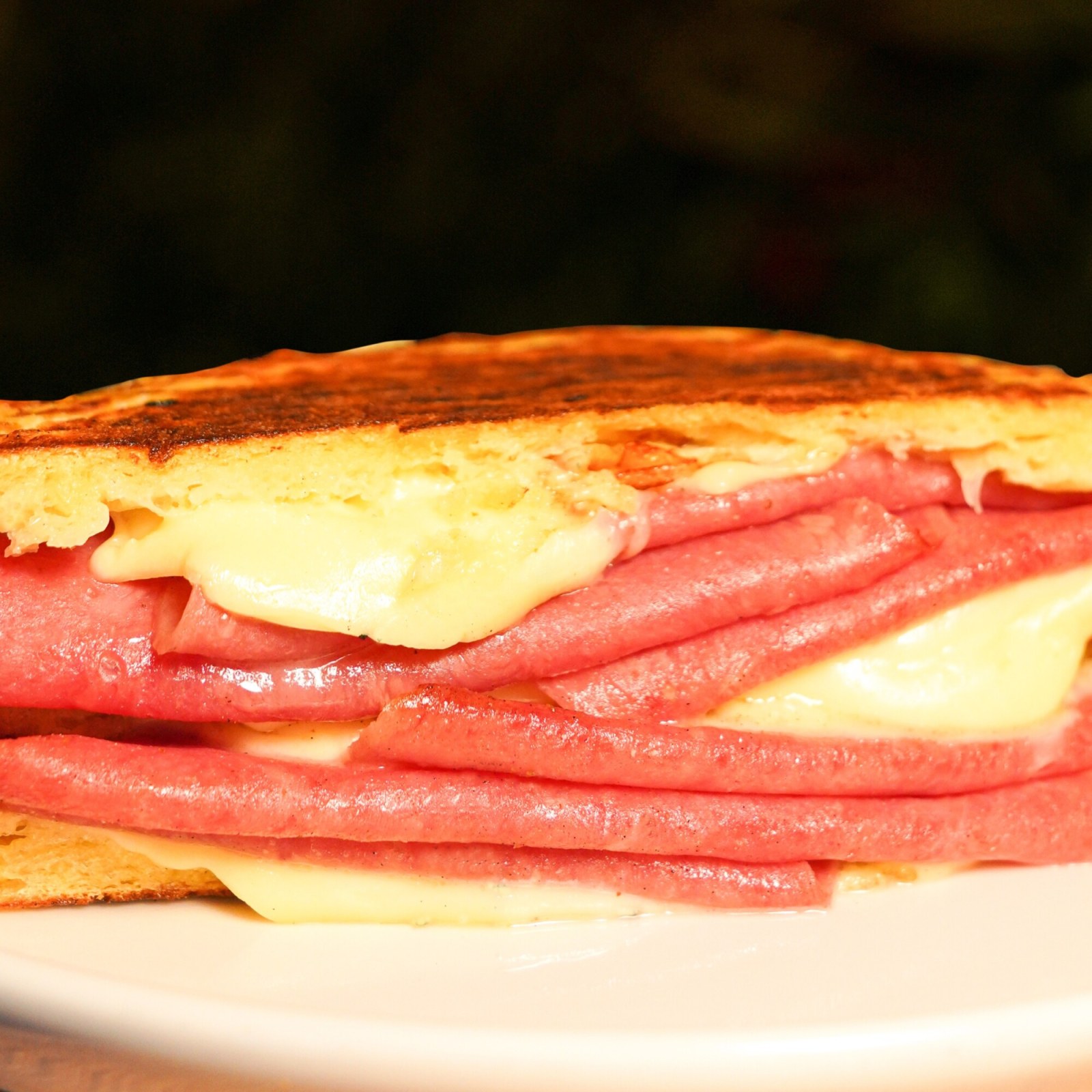 Baz Dana Jambonlu Tost (Jambolika)