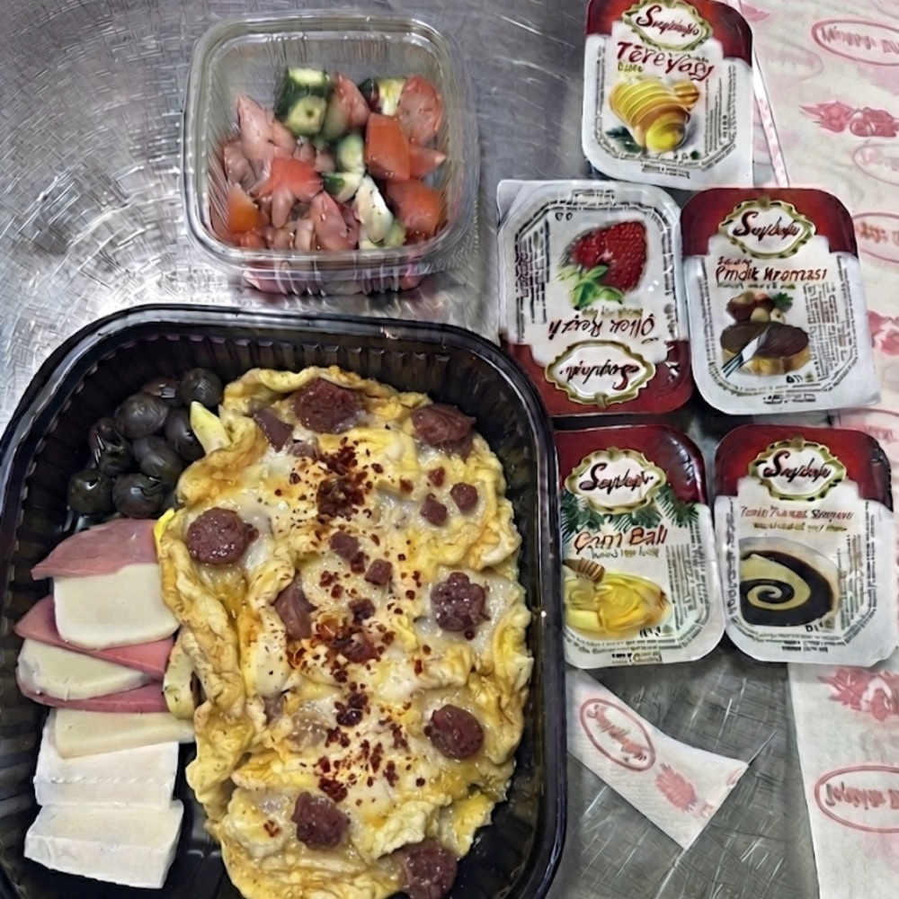 Doyuran Kahvaltı Tabağı