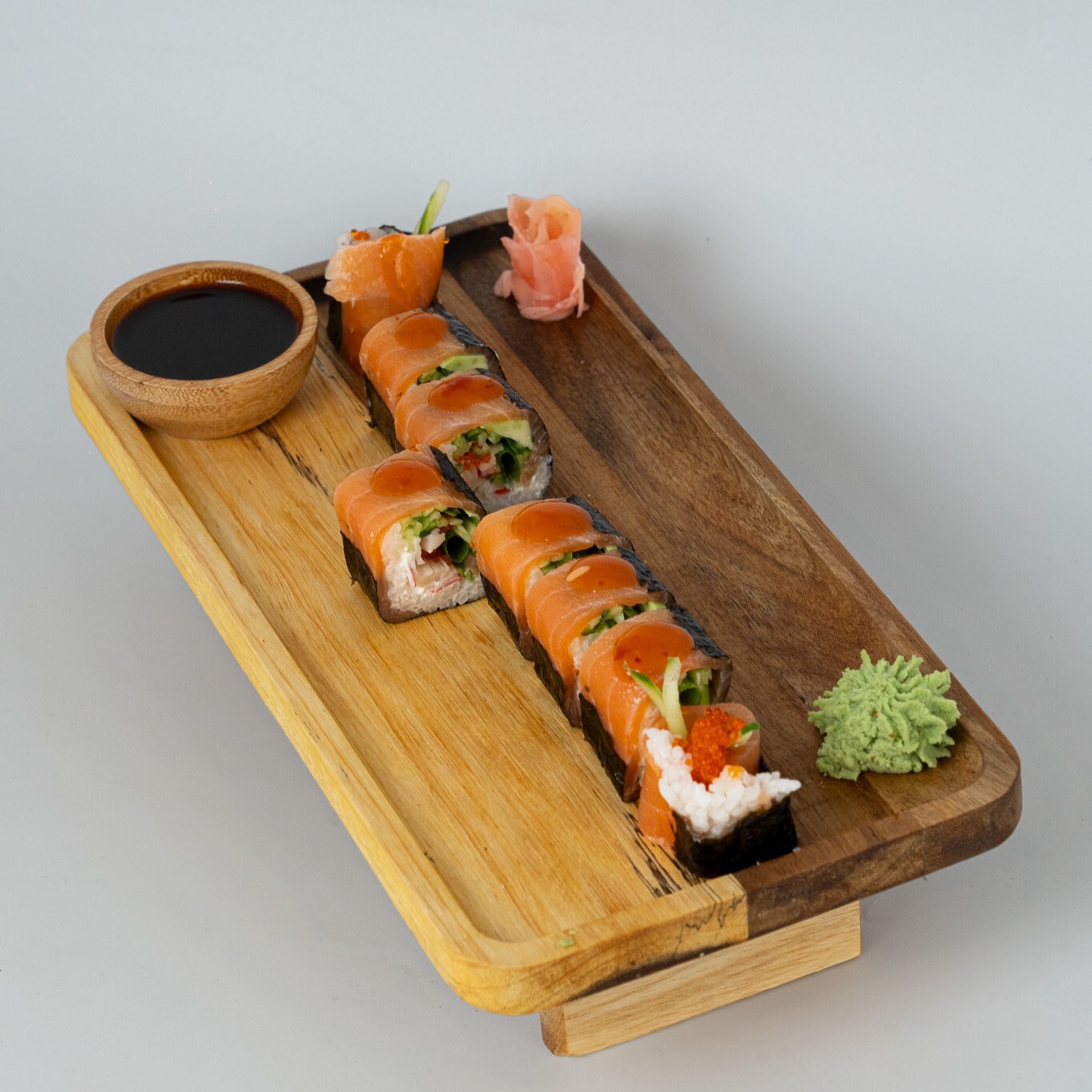 Crazy Salmon Roll 8 Pcs.
