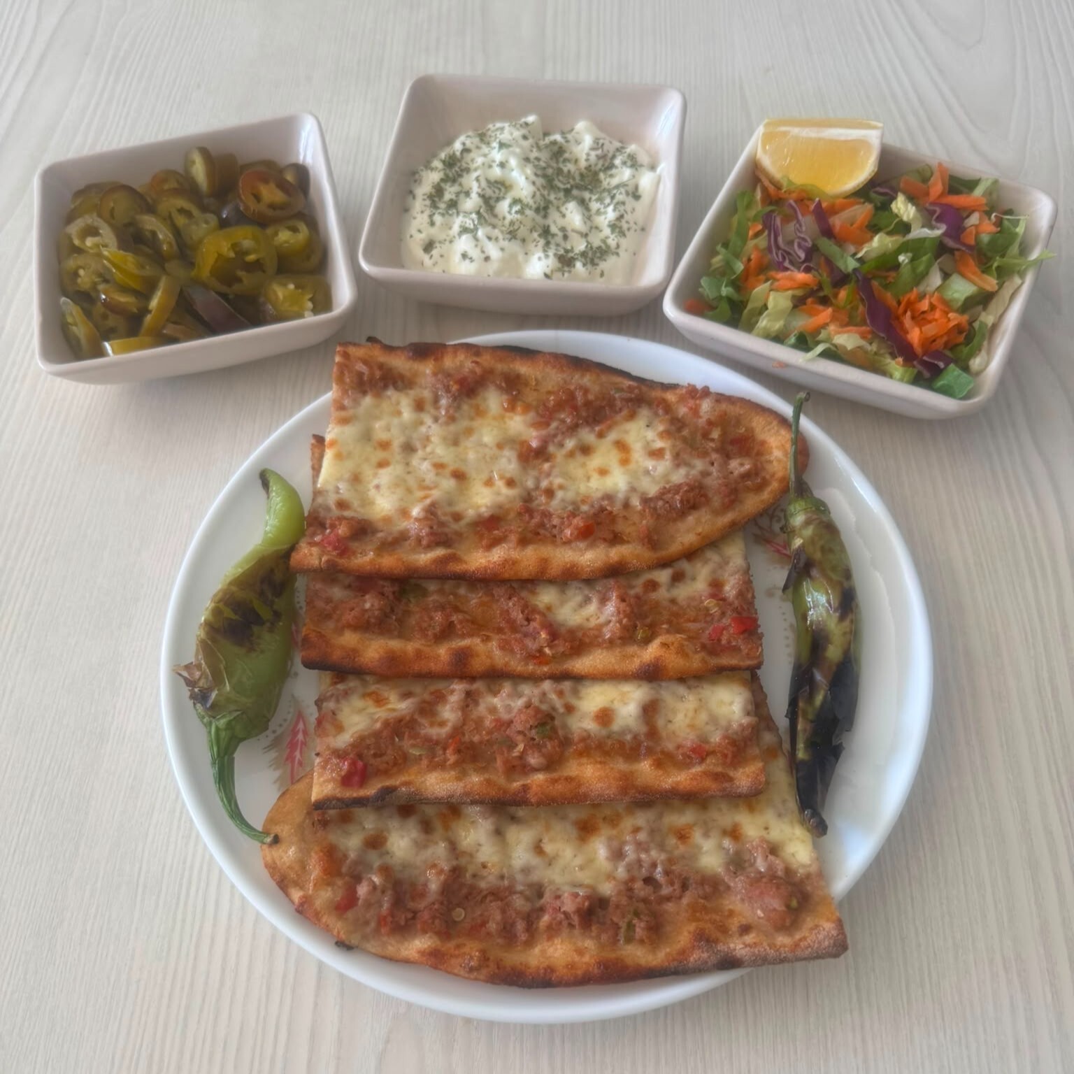 Kıymalı Kaşarlı Pide 5 Adet