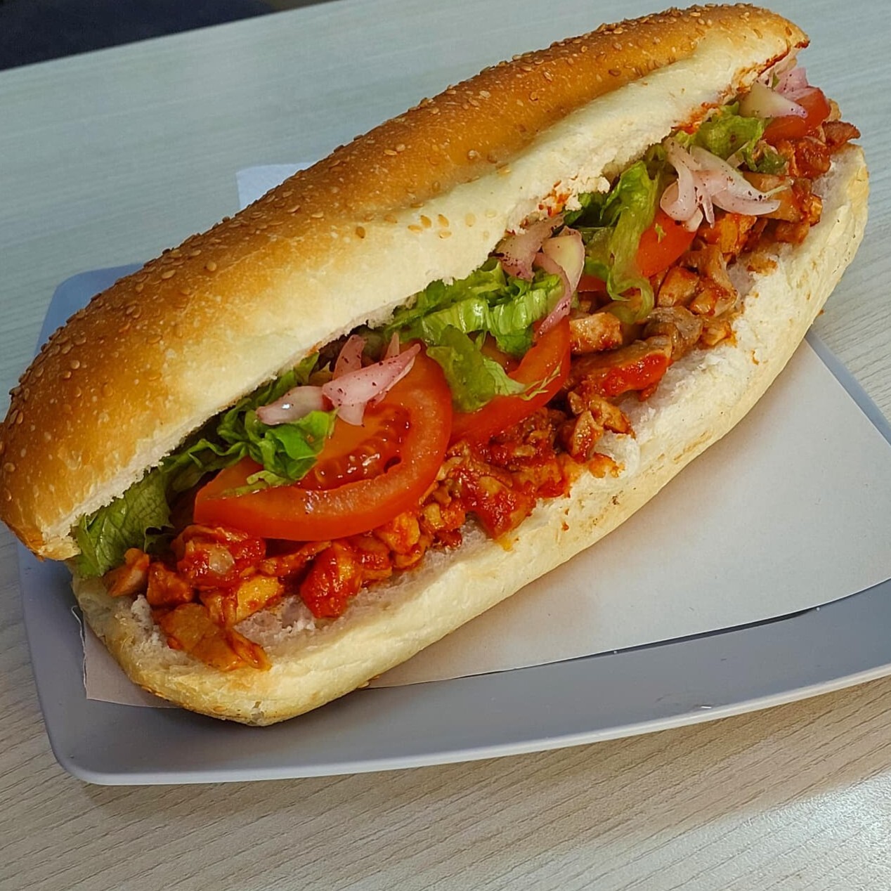 Tam Ekmek Arası Tavuk İncik