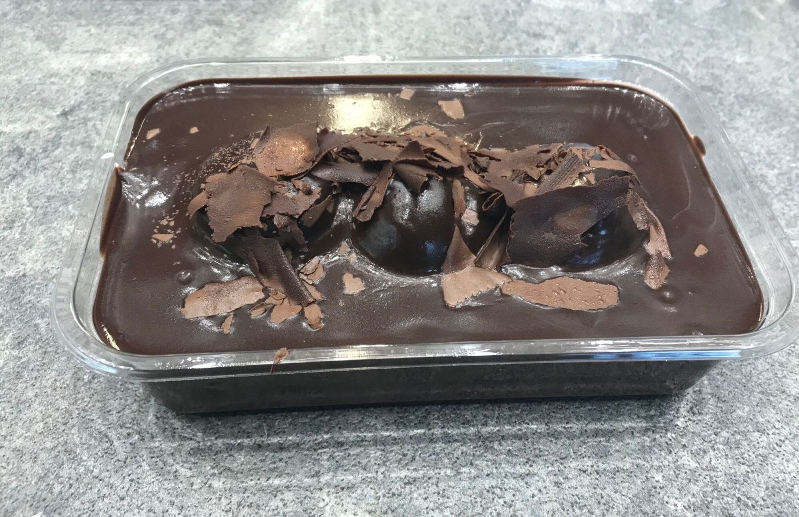 Çikolatalı Profiterol