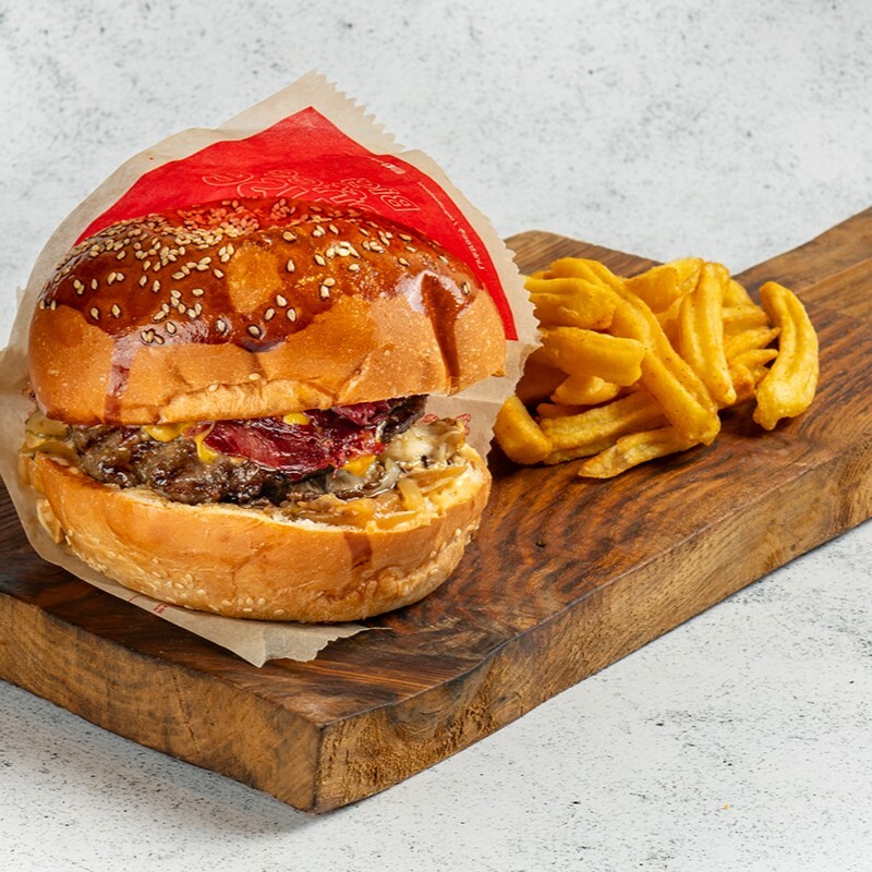 Kayseri Burger (914,7 KCal)