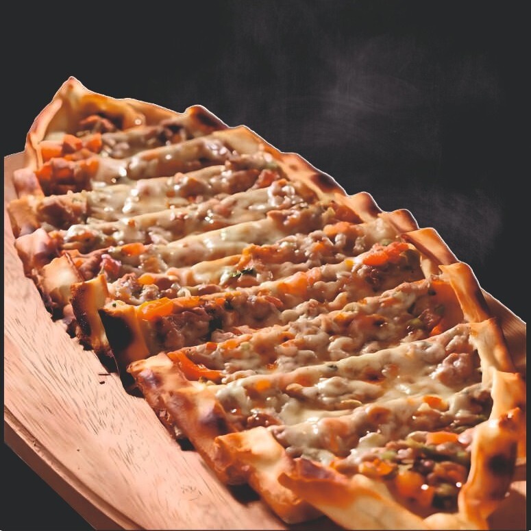Kıymalı Kaşarlı Pide