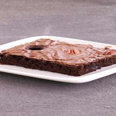 Vişne Pekan Cevizli Brownie