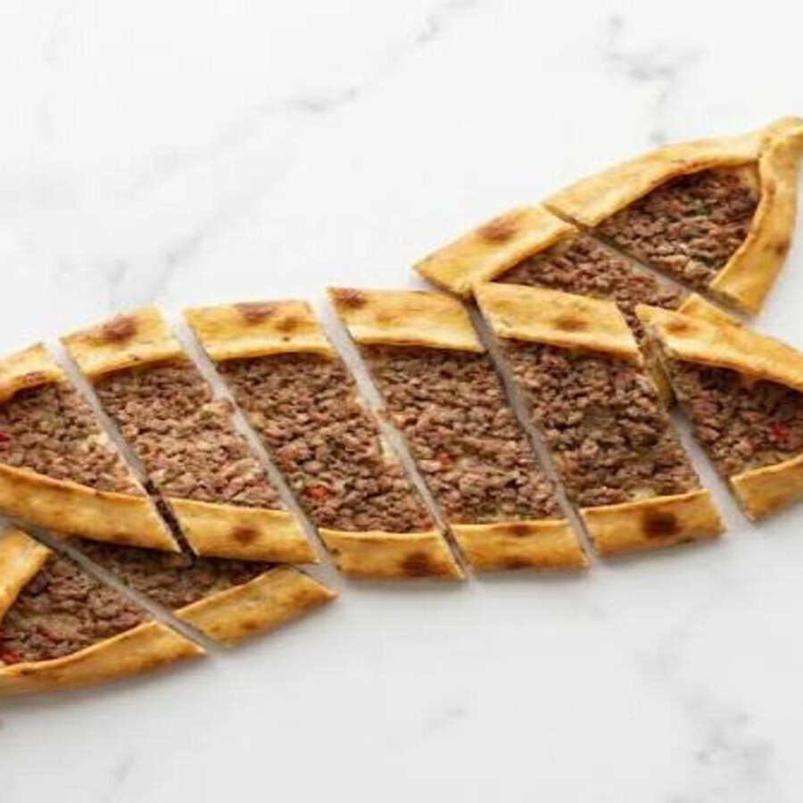 Kıymalı Yumurtalı Pide