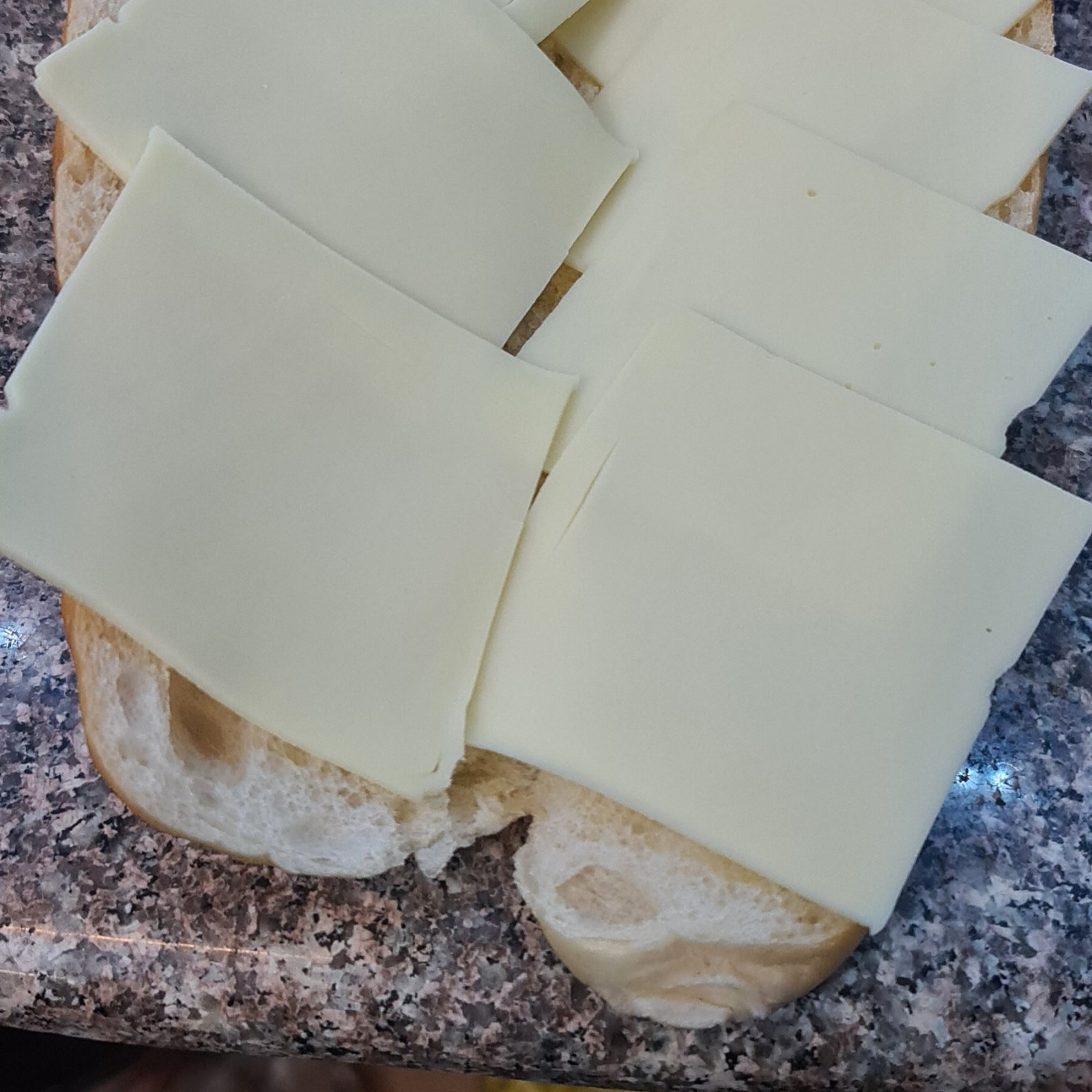 KAŞARLI TOST