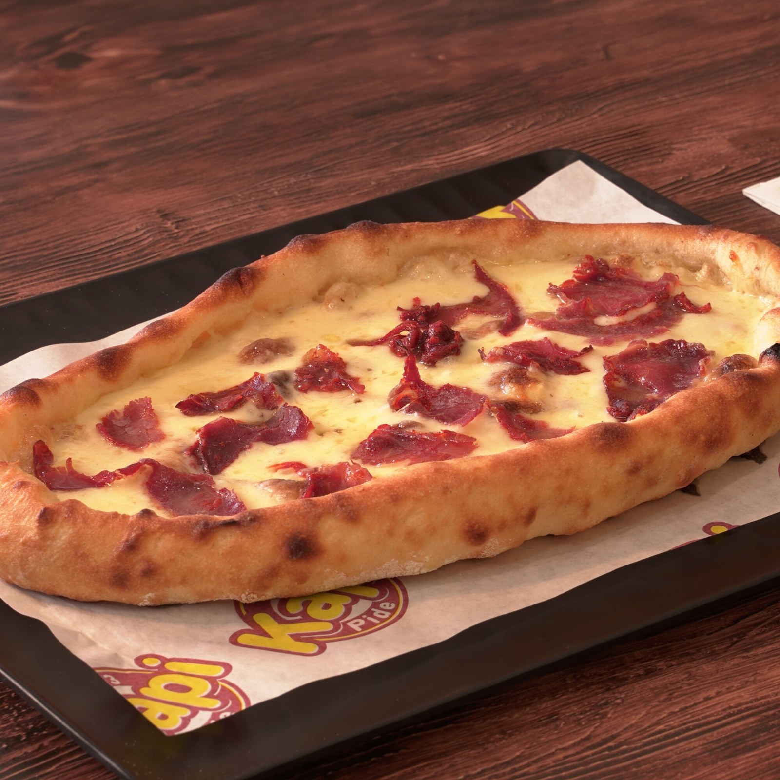 Pastırmalı Kaşarlı Pide