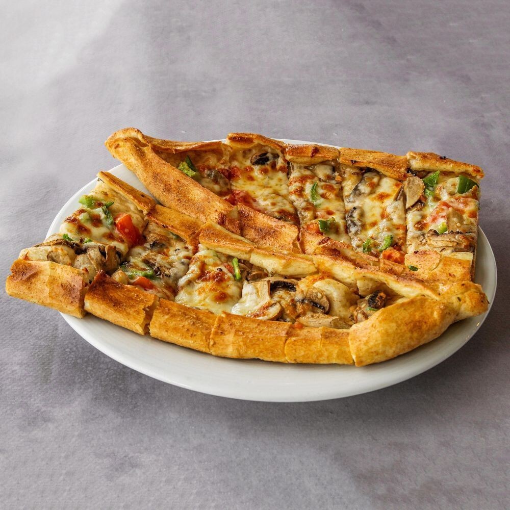 Kaşarlı Kavurmalı Mantarlı Pide
