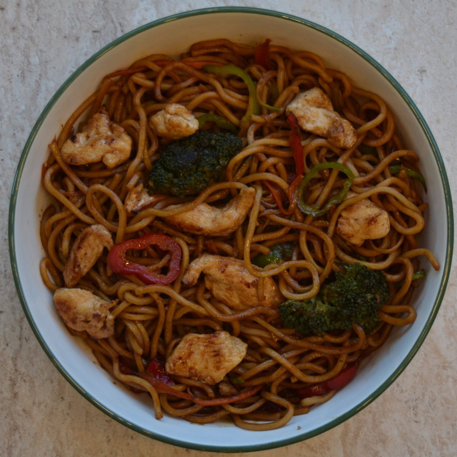Tavuklu Noodle