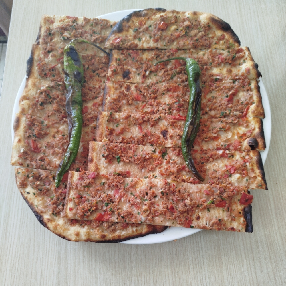 Kıymalı Pide