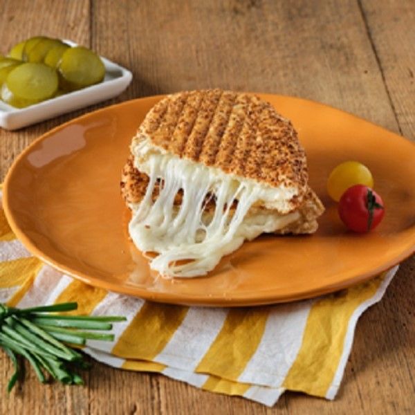 Mozzarella Peynirli Tost
