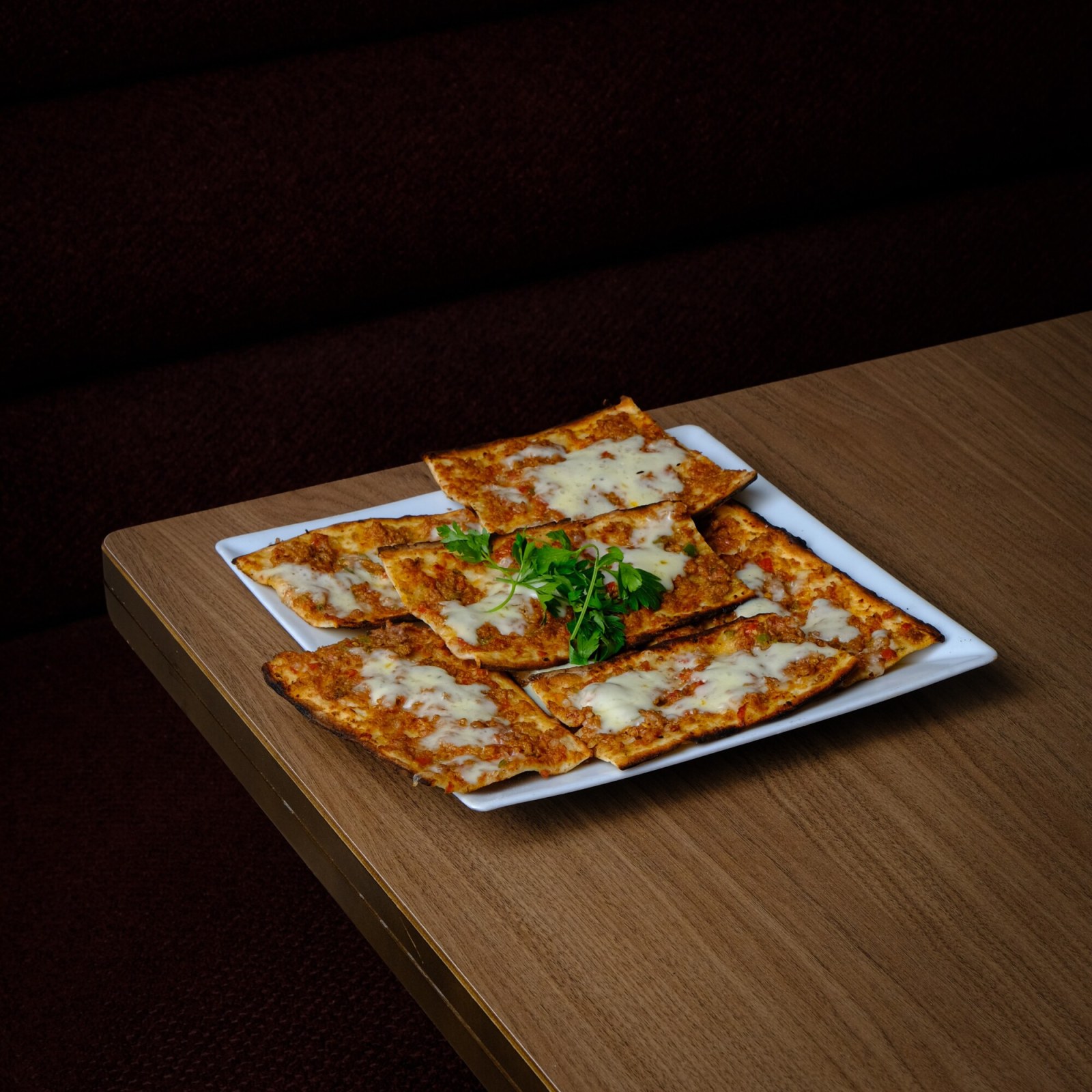 Etli Ekmek Kıymalı Kaşarlı