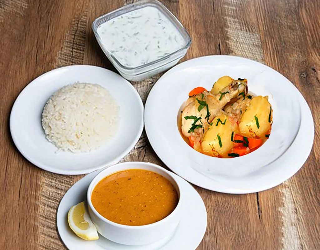 Günün Menüsü (Ezogelin Çorbası + Tavuk Haşlama + Pirinç Pilavı + Cacık)