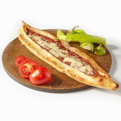 Kıymalı Kaşarlı Karadeniz Pidesi