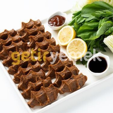 500 Gr Malzemeli Yarım İceberg Marul+ 5 Adet Lavaş+ 3 Sos ve Turşu çeşileri